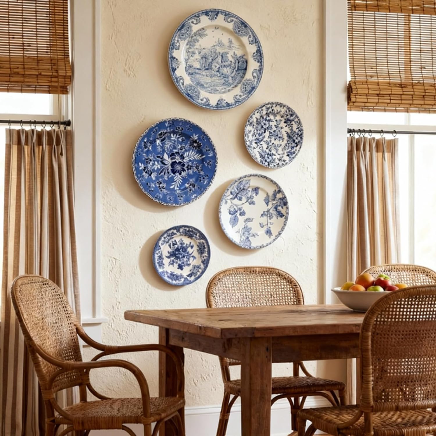 Yiyiring 5 Pcs Blue and White Ceramic Wall Plates Set, Holland Vintage Botanical Decor