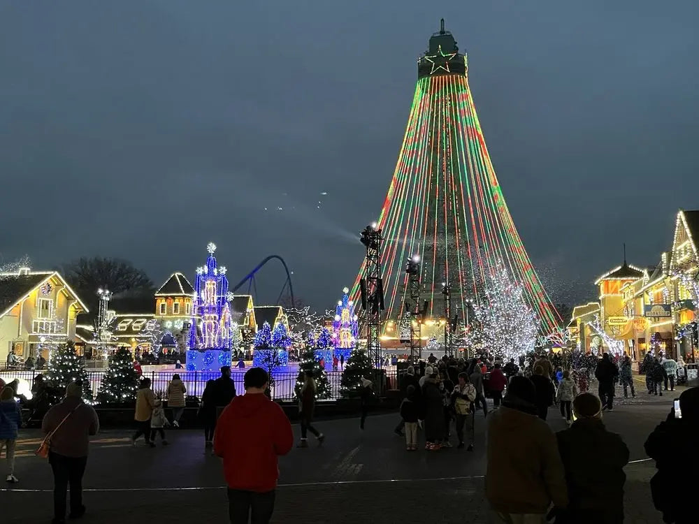 Expedia: Mason, OH Kings Island A festive nighttime scene Kings Island Ohio for winter fest event. Winter Wonderland Theme