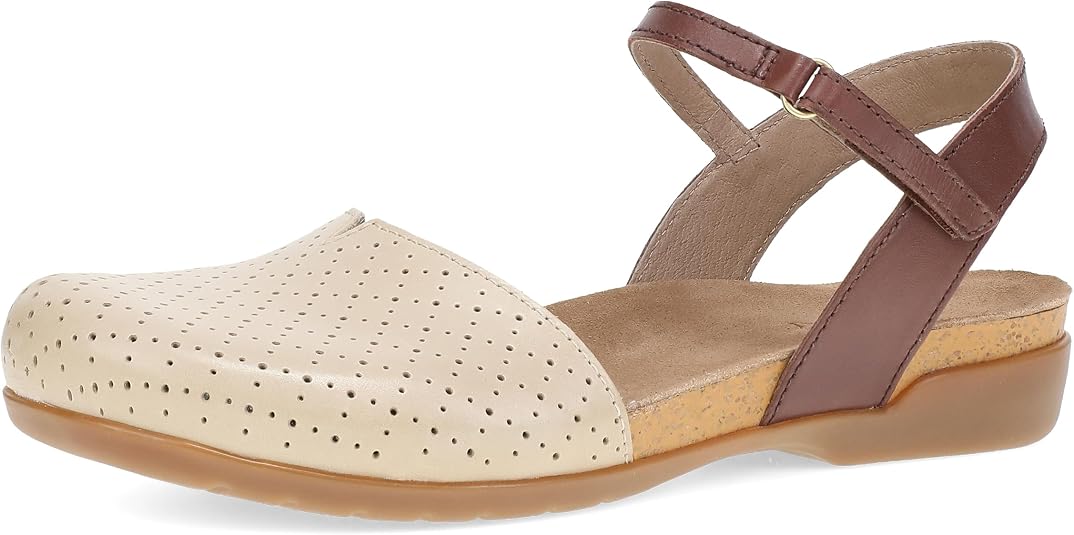Women's Perforated Closed Toe Flat Sandals Lightweight Non-Slip White