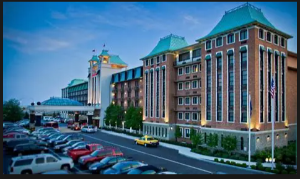 Expedia: Louisville Crowne Plaza - 